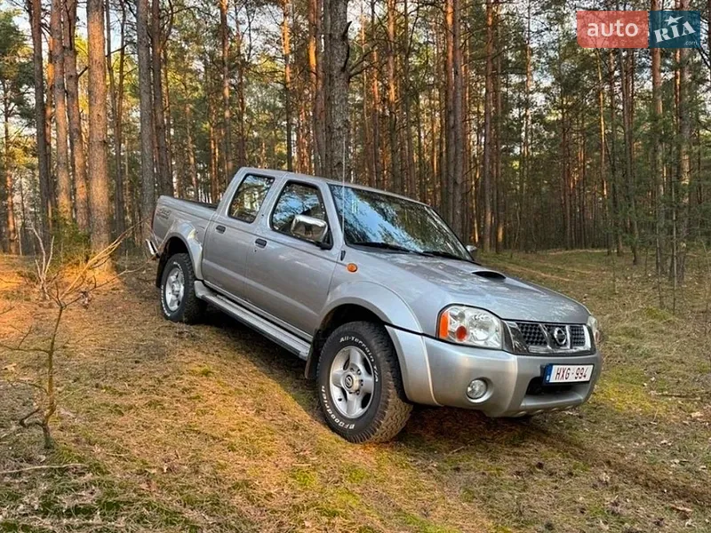 Nissan Navara 2001