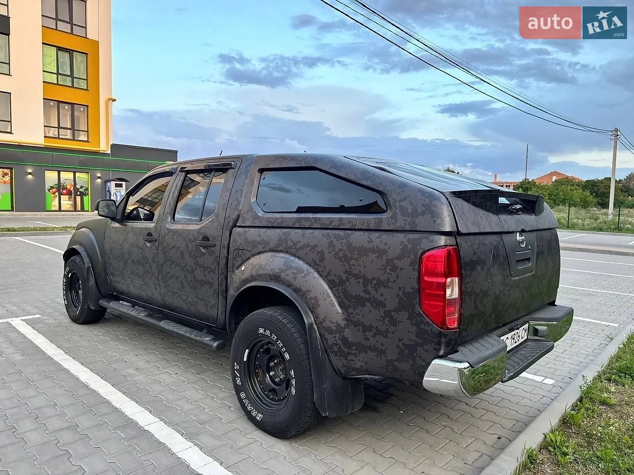 2010 Nissan Navara (Frontier) - мініатюра 5