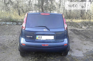 Хэтчбек Nissan Note 2012 в 