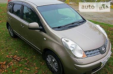 Седан Nissan Note 2009 в Днепре