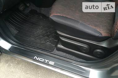 Хетчбек Nissan Note 2010 в 