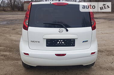 Хетчбек Nissan Note 2011 в 