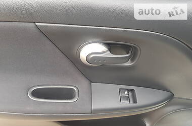 Хетчбек Nissan Note 2011 в 