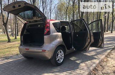 Хетчбек Nissan Note 2011 в 