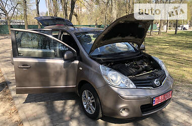 Хетчбек Nissan Note 2011 в 