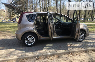 Хетчбек Nissan Note 2011 в 
