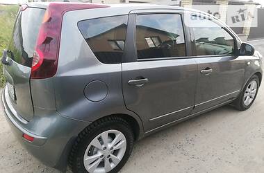 Хетчбек Nissan Note 2010 в 