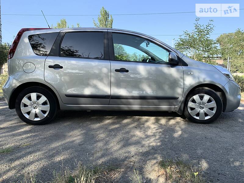 Хетчбек Nissan Note 2013 в Дніпрі