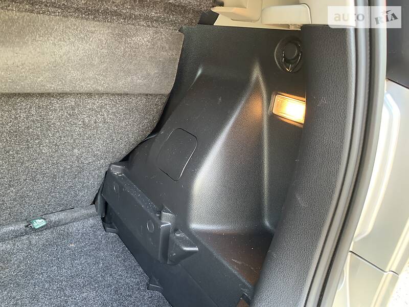 Хетчбек Nissan Note 2013 в Дніпрі