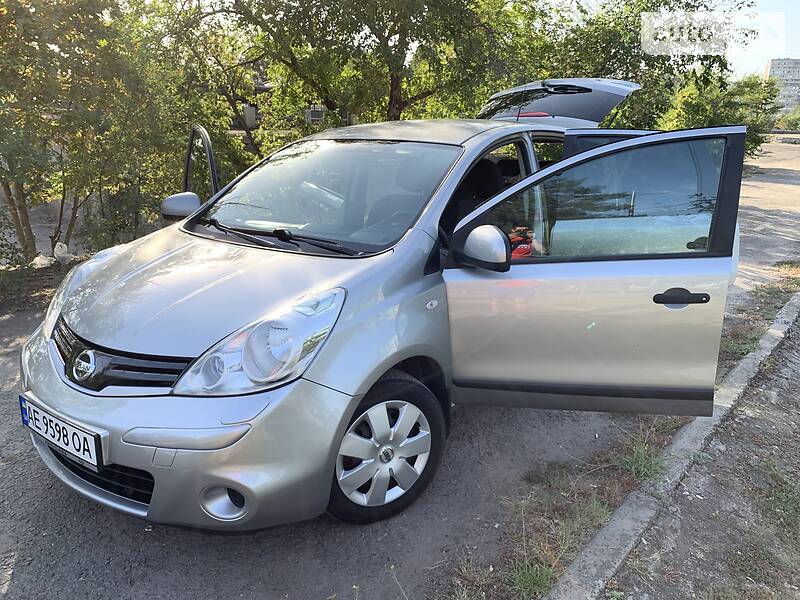 Хетчбек Nissan Note 2013 в Дніпрі
