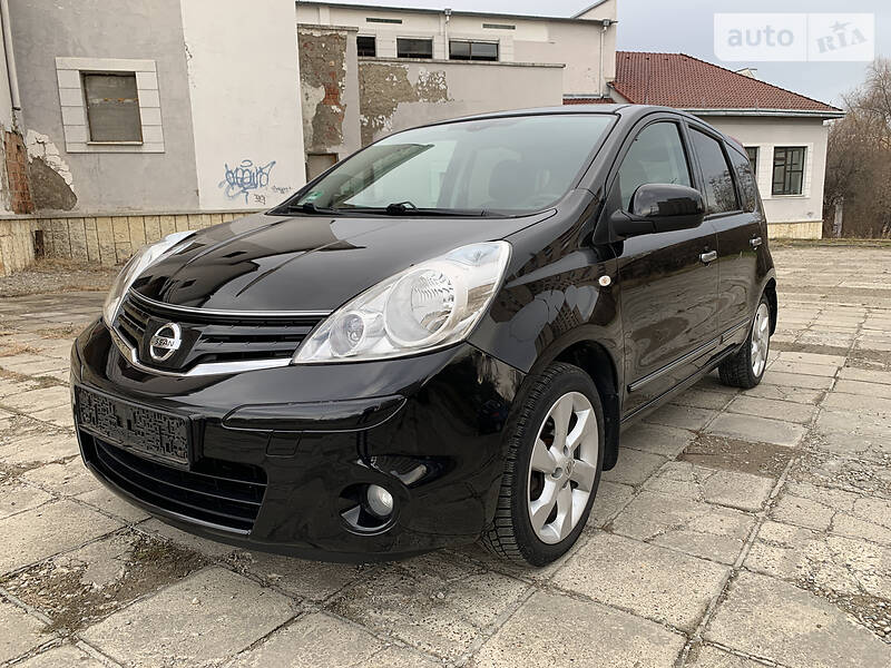 Універсал Nissan Note 2011 в Чернівцях