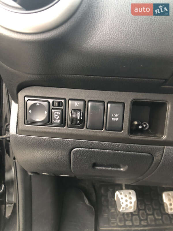 Хэтчбек Nissan Note 2010 в Умани фото 21 Хэтчбек Nissan Note 2010 в Умани