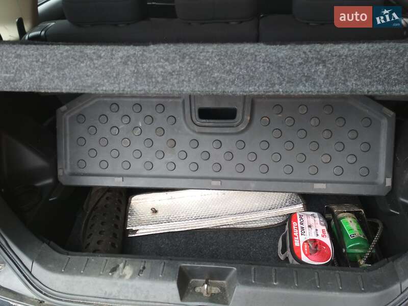 Хэтчбек Nissan Note 2007 в Долине