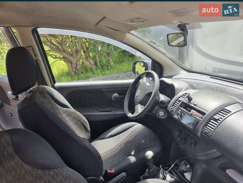 Хетчбек Nissan Note 2006 в Одесі