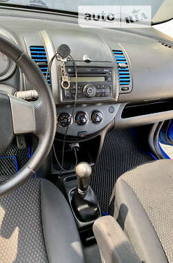 Хэтчбек Nissan Note 2008 в 