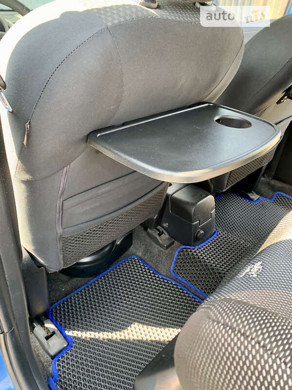 Хэтчбек Nissan Note 2008 в Мукачево