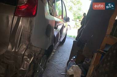 Хэтчбек Nissan Note 2007 в Остер