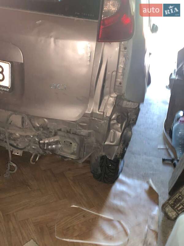 Хетчбек Nissan Note 2007 в Остер фото 10 Хетчбек Nissan Note 2007 в Остер