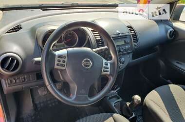 Хэтчбек Nissan Note 2006 в Городке