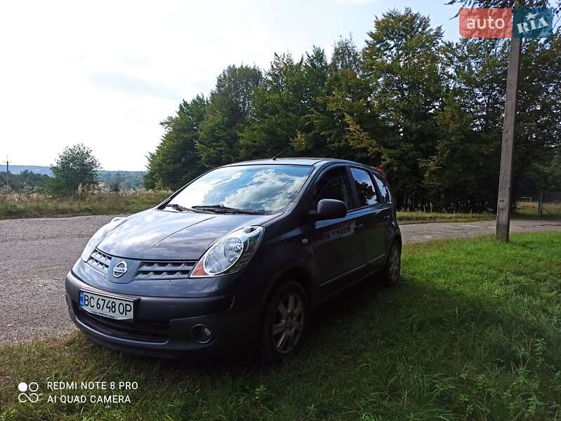 Хэтчбек Nissan Note 2006 в Львове