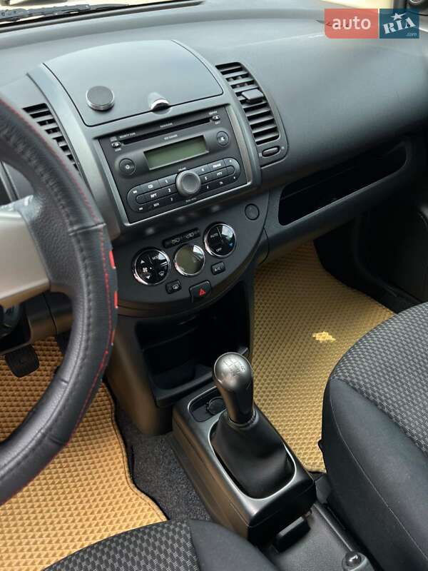 Хетчбек Nissan Note 2006 в Житомирі фото 11 Хетчбек Nissan Note 2006 в Житомирі