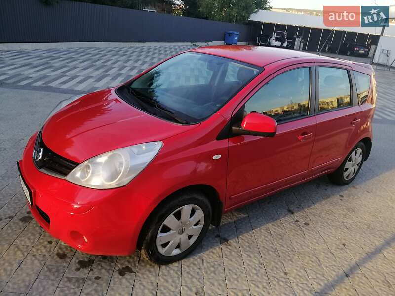 Хэтчбек Nissan Note 2010 в Ужгороде
