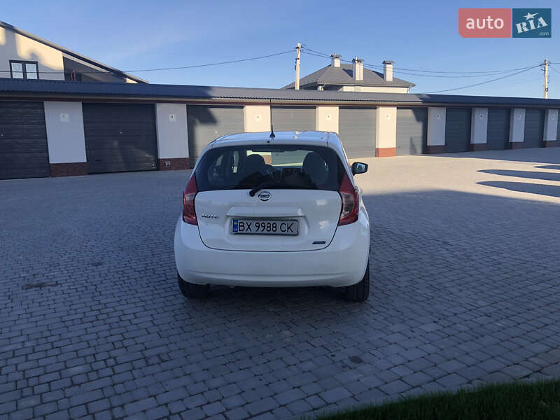 Хэтчбек Nissan Note 2015 в Каменец-Подольском