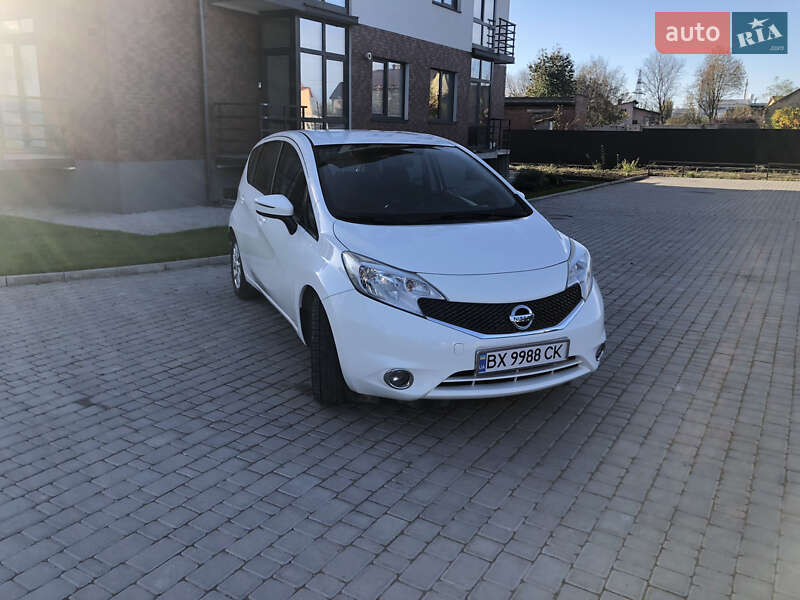 Хэтчбек Nissan Note 2015 в Каменец-Подольском