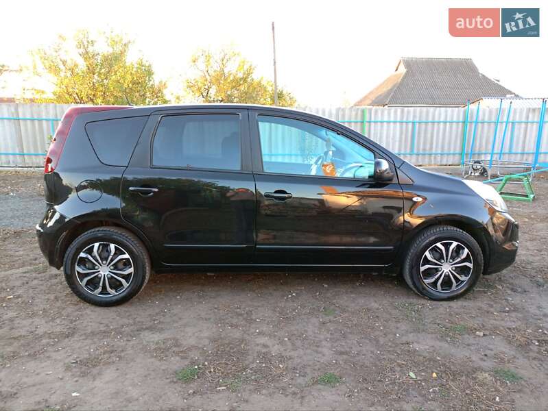 Хетчбек Nissan Note 2009 в Кривому Розі