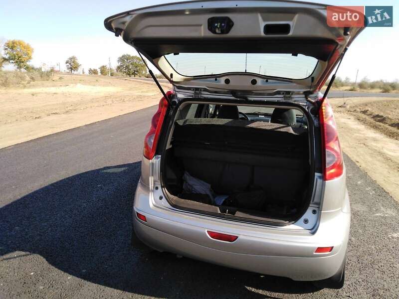Хэтчбек Nissan Note 2008 в Рени