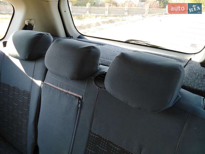 Хэтчбек Nissan Note 2008 в Рени