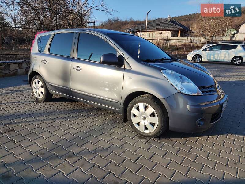 Хетчбек Nissan Note 2008 в Могилів-Подільському