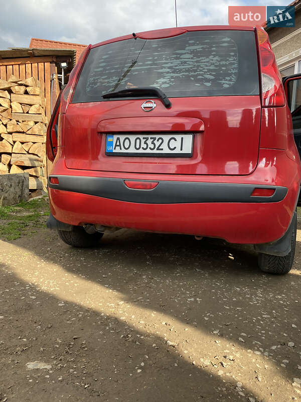 Хэтчбек Nissan Note 2006 в Перечине
