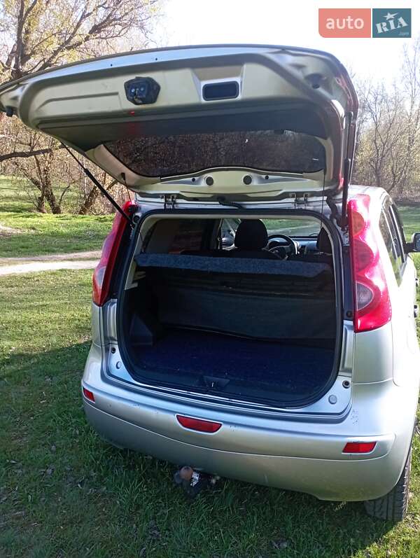 Хэтчбек Nissan Note 2008 в Кременчуге фото 11 Хэтчбек Nissan Note 2008 в Кременчуге