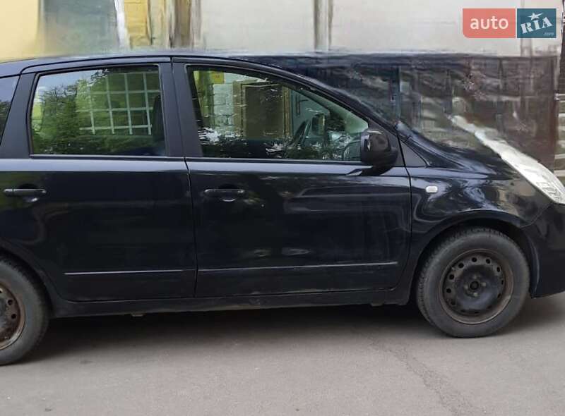 Хетчбек Nissan Note 2007 в Києві фото 5 Хетчбек Nissan Note 2007 в Києві