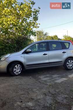Хэтчбек Nissan Note 2008 в Марганце