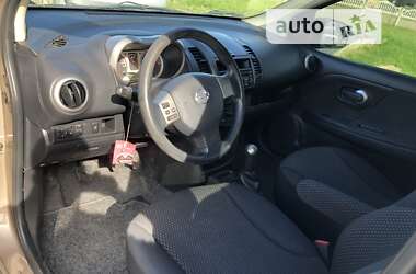 Хэтчбек Nissan Note 2008 в Остроге