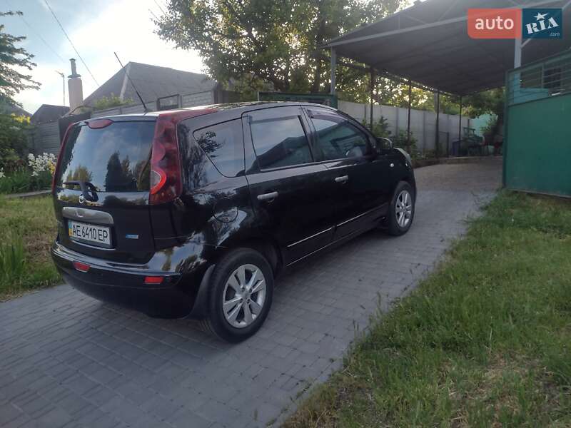 Хетчбек Nissan Note 2011 в Дніпрі