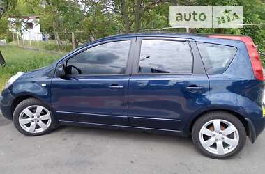 Хэтчбек Nissan Note 2007 в Киеве