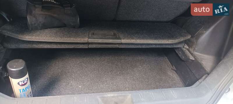 Хэтчбек Nissan Note 2006 в Желтых Водах