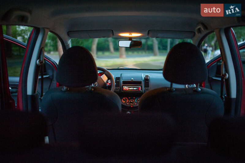 Хэтчбек Nissan Note 2012 в Запорожье