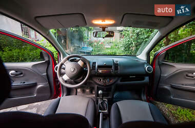 Хэтчбек Nissan Note 2012 в 