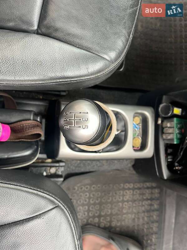 Хэтчбек Nissan Note 2012 в Звягеле