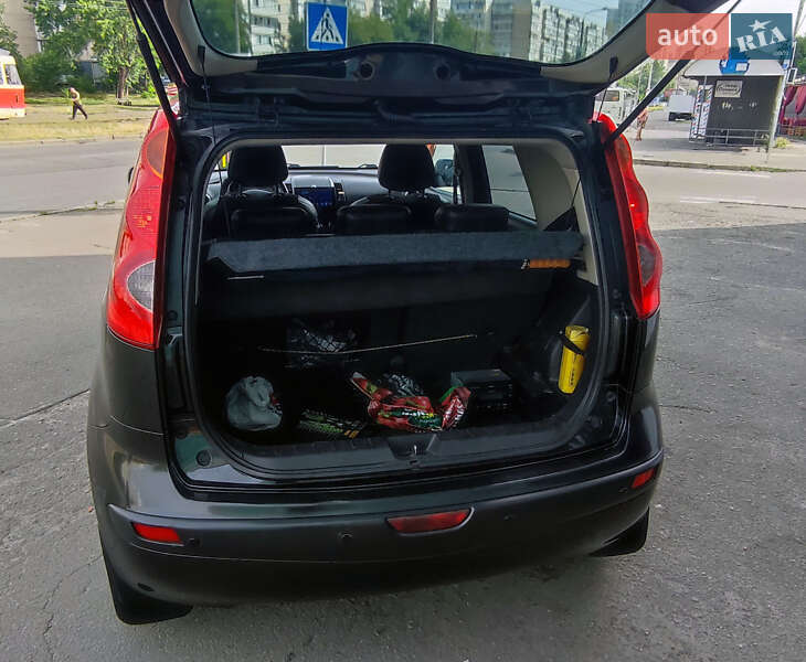 Хэтчбек Nissan Note 2006 в Киеве