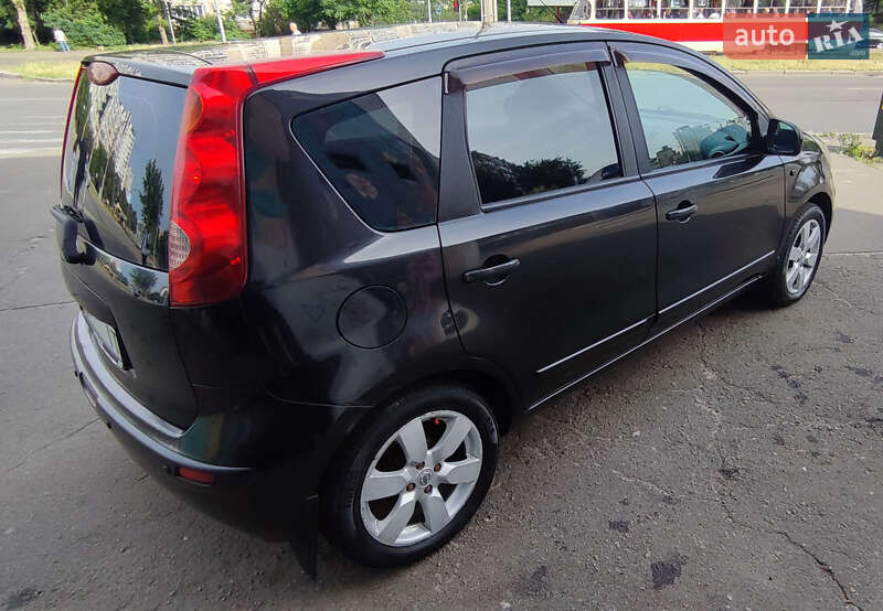 Хэтчбек Nissan Note 2006 в Киеве
