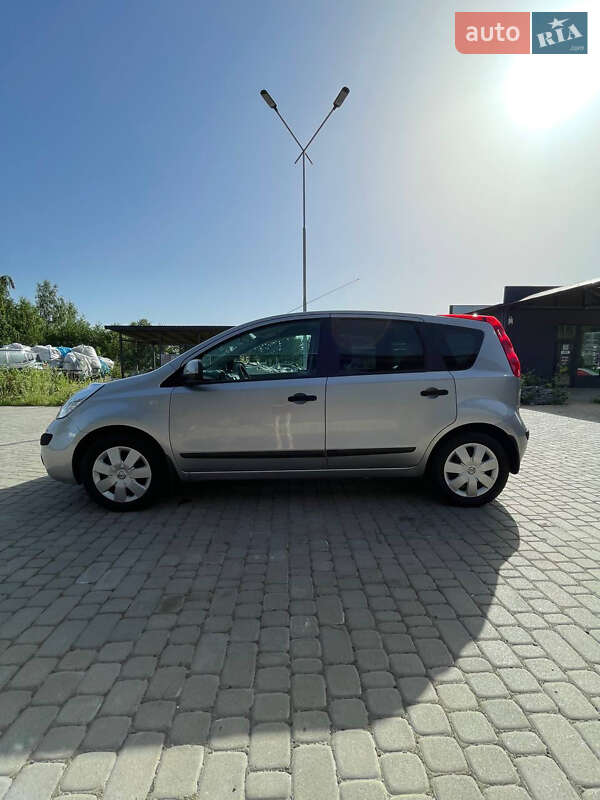 Хетчбек Nissan Note 2006 в Львові
