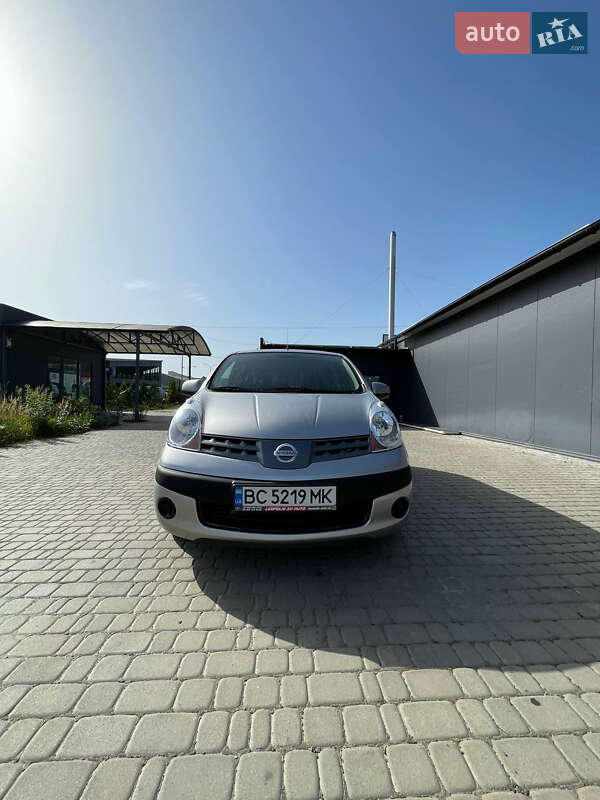Хетчбек Nissan Note 2006 в Львові