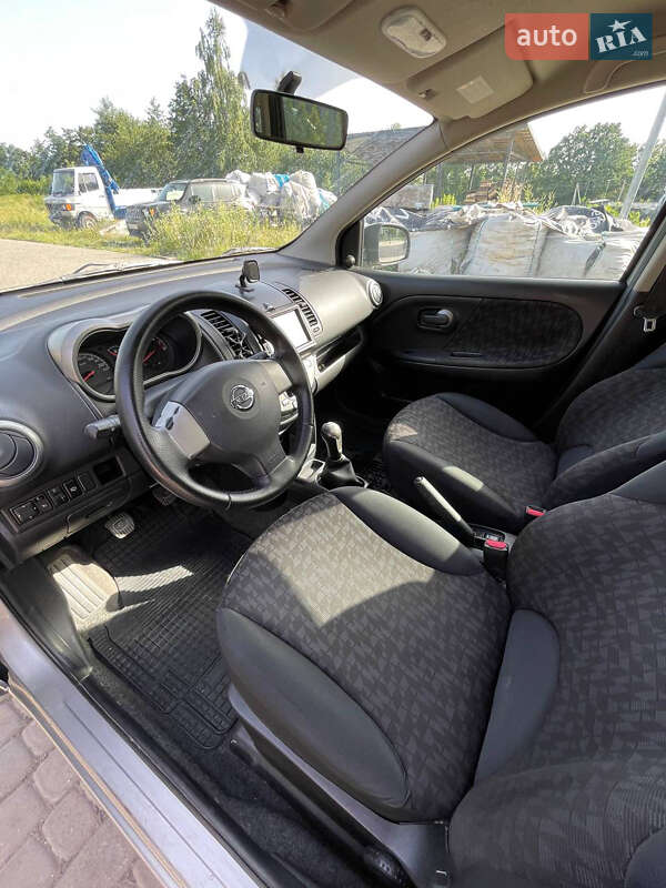 Хэтчбек Nissan Note 2006 в Львове
