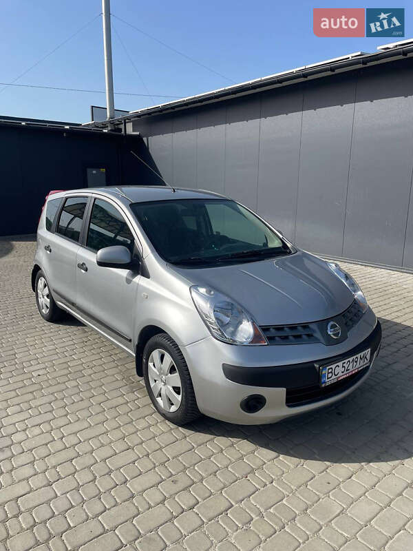 Хетчбек Nissan Note 2006 в Львові