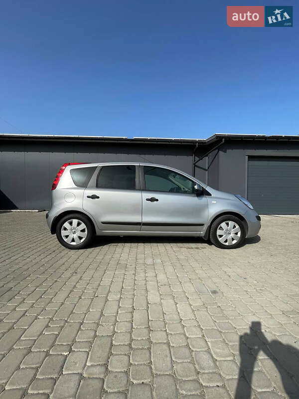 Хетчбек Nissan Note 2006 в Львові